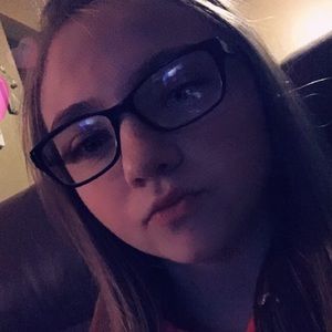 Meet your Posher, Mallory